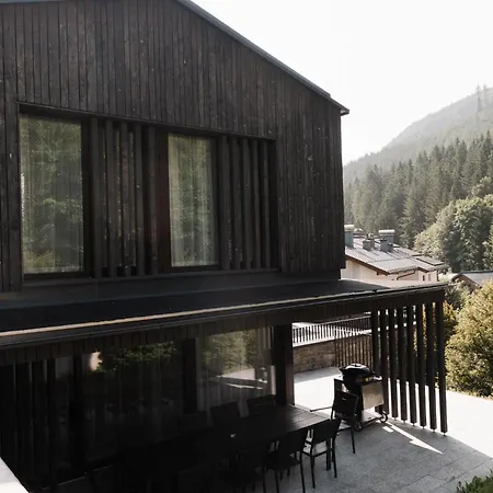Chalet Max Relax Summercard Included In-ski Out *