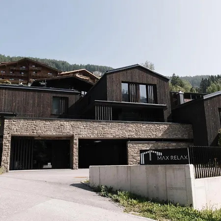 Max Relax Summercard Included In-ski Out Chalet *