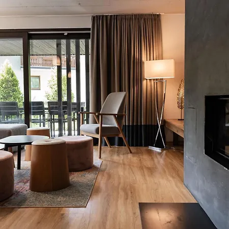 Max Relax Summercard Included In-ski Out