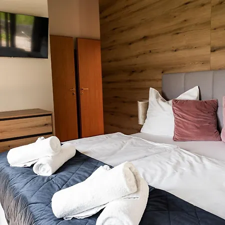 Max Relax Summercard Included In-ski Out Chalet