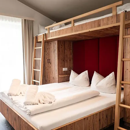 Max Relax Summercard Included In-ski Out *