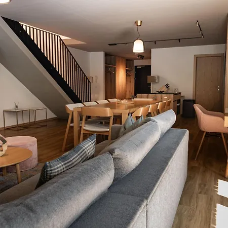 Max Relax Summercard Included In-ski Out *